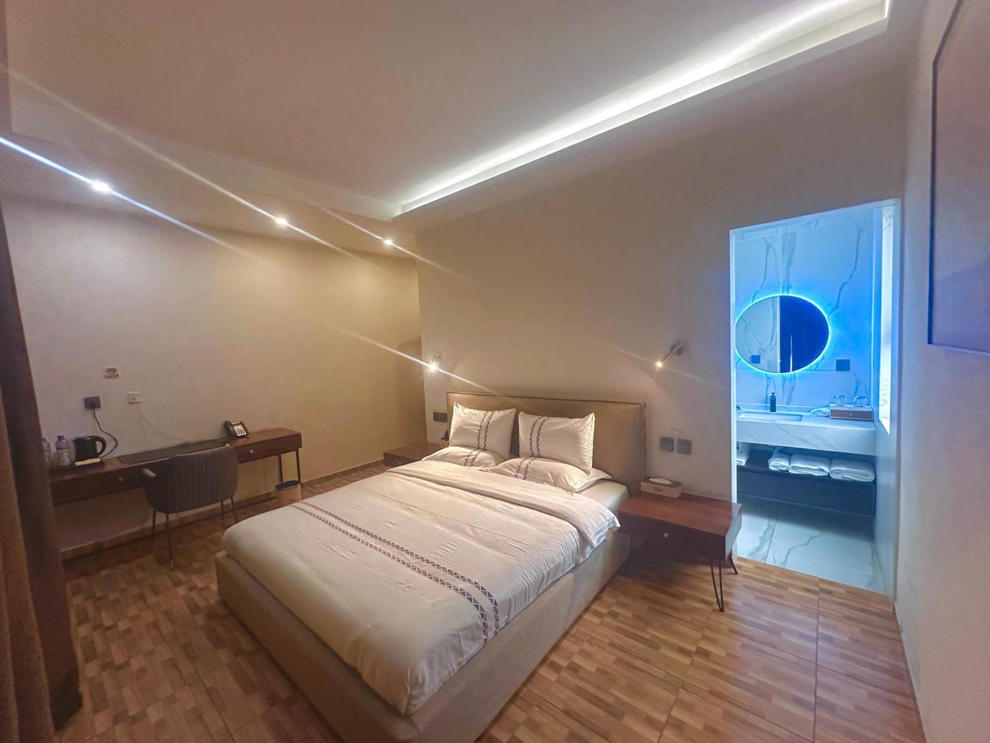 H&H Hotel Kinshasa Kültér fotó