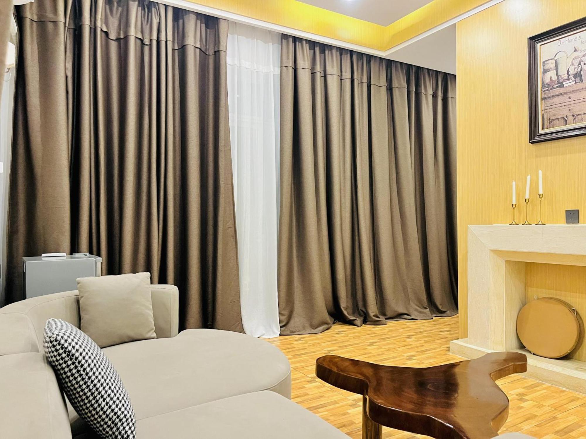 H&H Hotel Kinshasa Kültér fotó