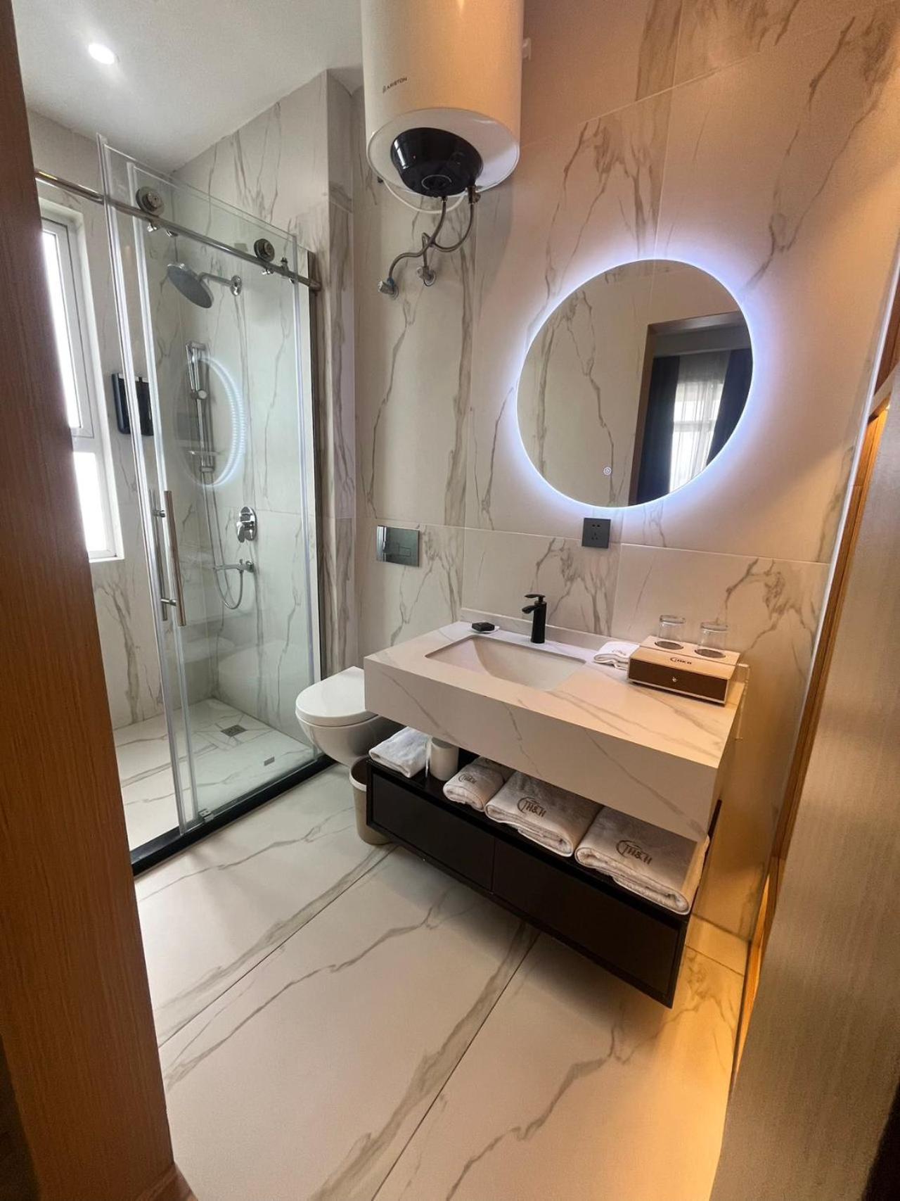 H&H Hotel Kinshasa Kültér fotó